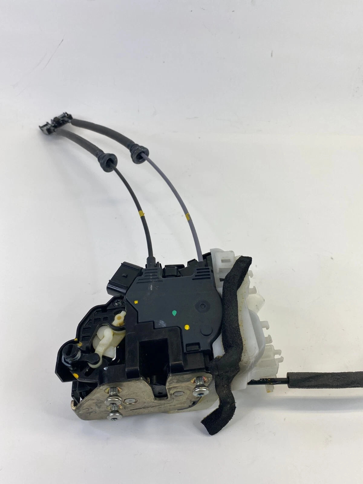 11-16 HYUNDAI ELANTRA REAR RIGHT PASSENGER SIDE DOOR LOCK LATCH 81420-3X010 OEM