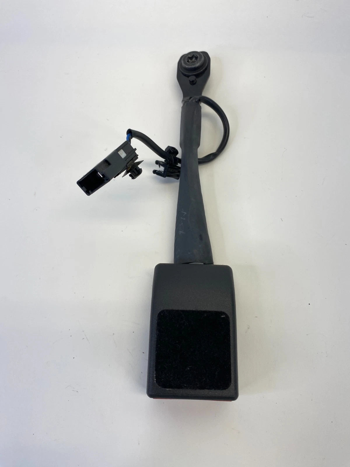 2013-2019 CADILLAC ATS FRONT LEFT DRIVER SIDE SEAT BELT BUCKLE END ASSY OEM