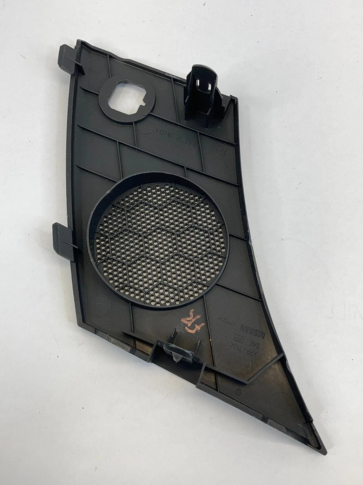 11-13 NISSAN ROGUE FRONT RIGHT SIDE SPEAKER GRILLE COVER TRIM 28176-JM11A OEM