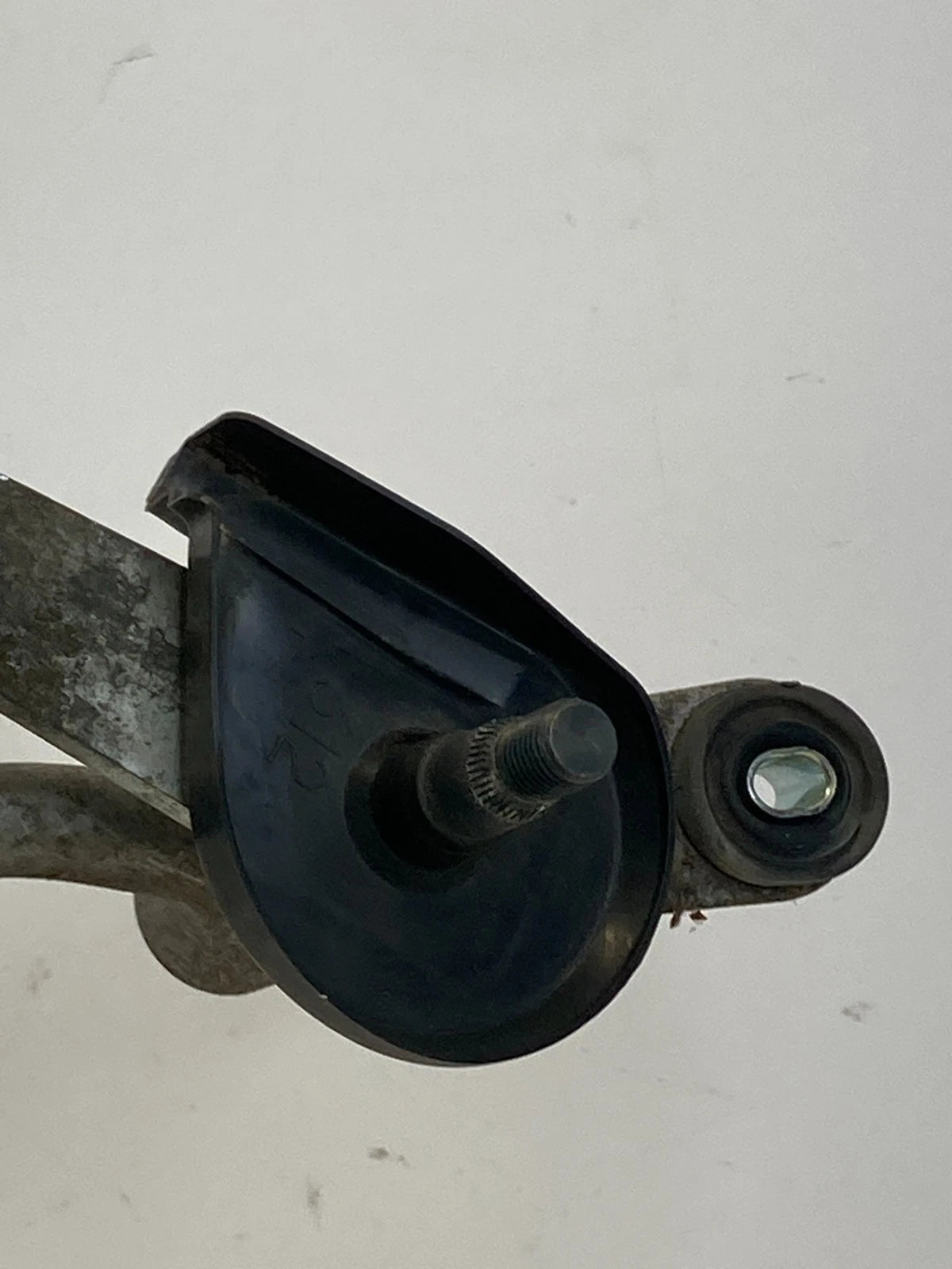 14-25 KIA SOUL FRONT WINDSHIELD WIPER MOTOR TRANSMISSION W/ LINKAGE 98100B20 OEM