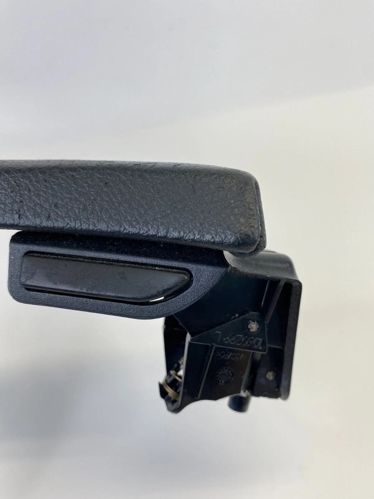 2009 2010 BMW 535I XDRIVE CENTER CONSOLE UPPER STRIP TRIM BLACK 6985181 OEM