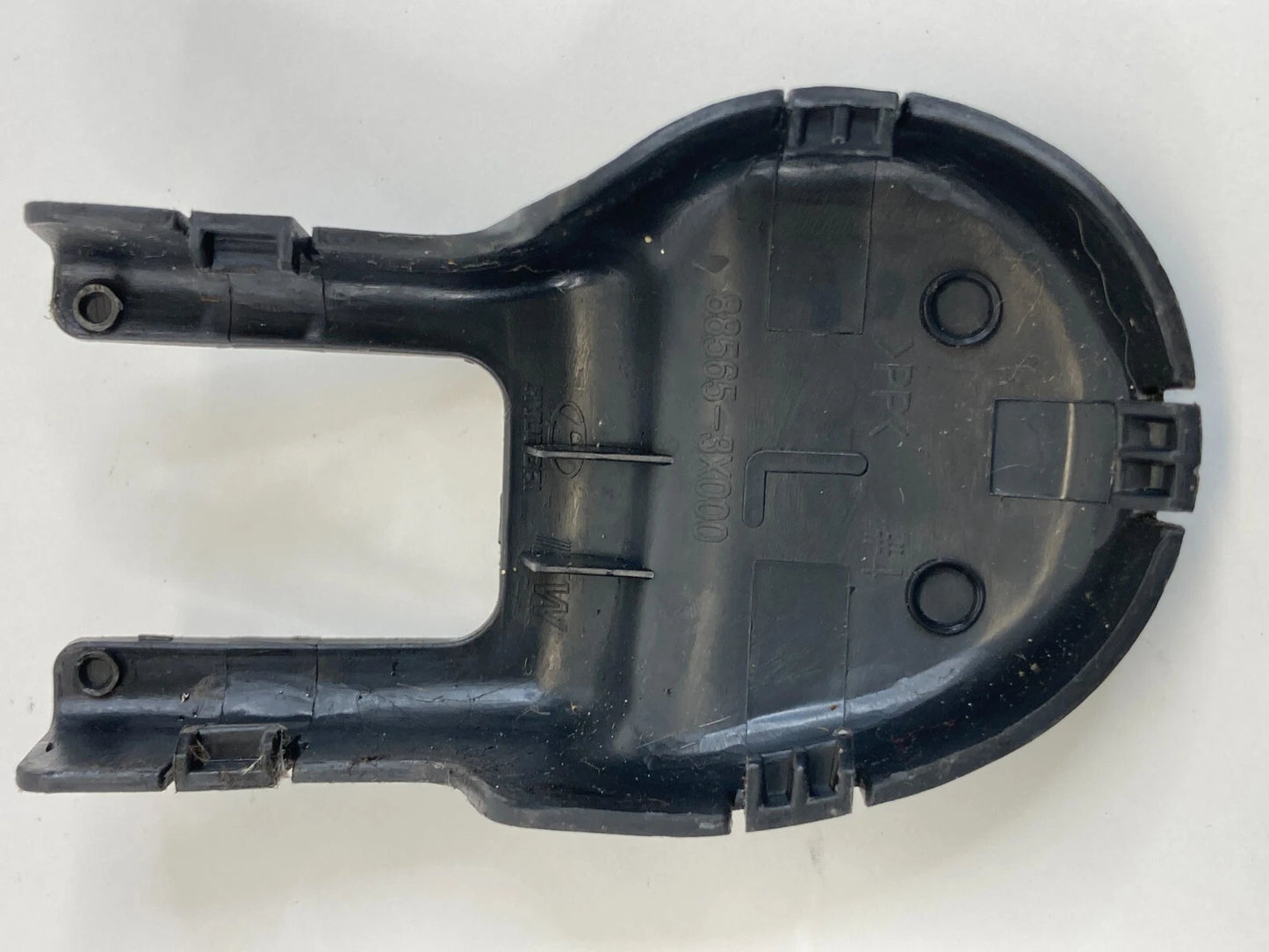2011-2016 HYUNDAI ELANTRA FRONT LEFT SEAT TRACK OUTER END CAP COVER 88565-3X000