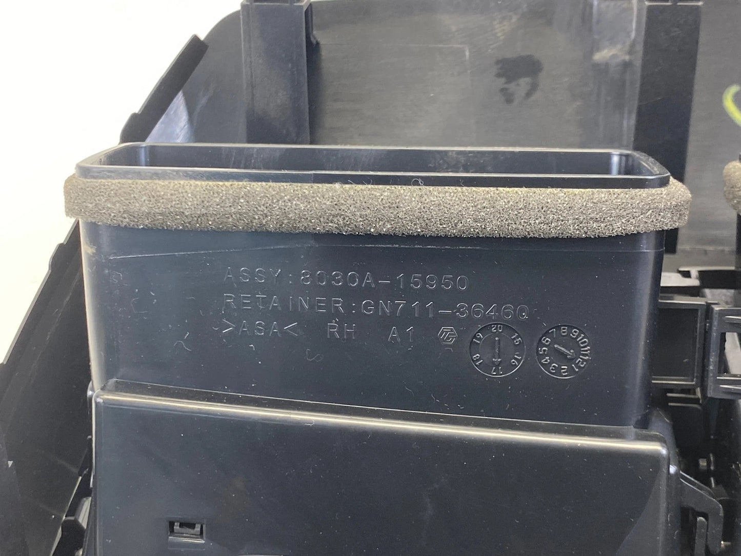 18 19 MITSUBISHI OUTLANDER SPORT RADIO BEZEL WITH AIR VENTS HAZARD OEM 8002C684