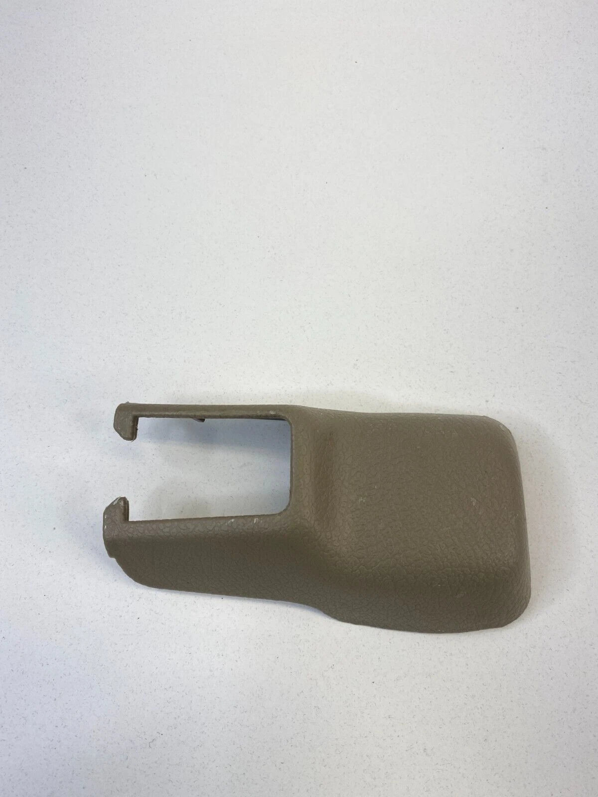 2000-2004 SUBARU OUTBACK FRONT LEFT SEAT TRACK RAIL END CAP COVER 64280AA061 OEM
