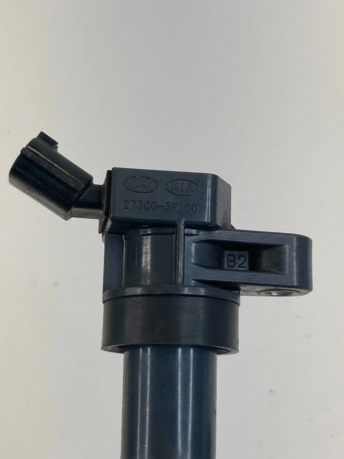 08-14 HYUNDAI SONATA 2.4L AT ENGINE IGNITION COIL IGNITER DENSO 27300-3F100 OEM