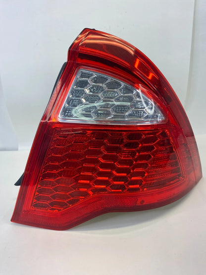 10-12 FORD FUSION SEDAN REAR RIGHT SIDE TAILLIGHT TAIL LAMP 9E53-13B504-A OEM