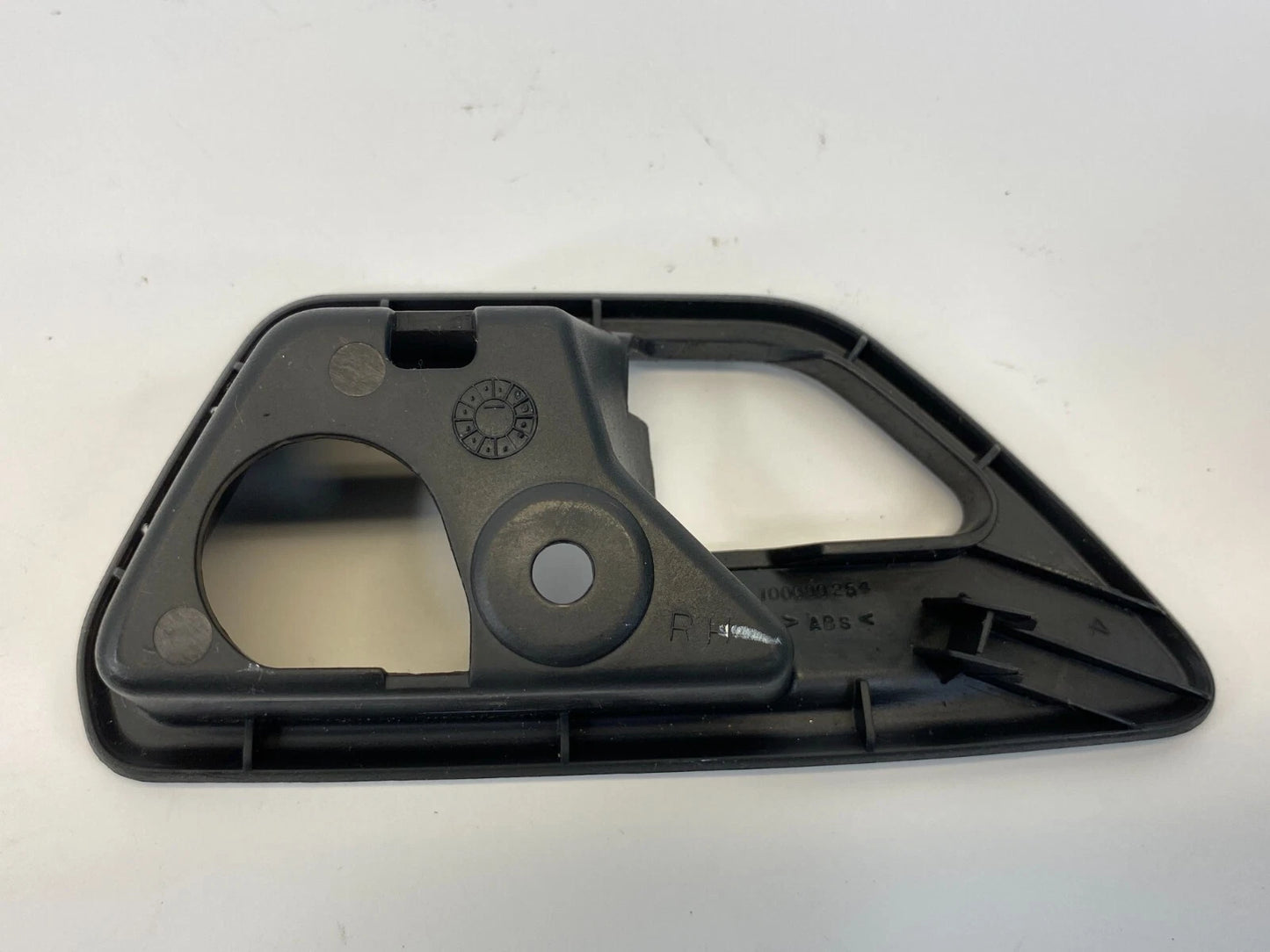 2009 2010 DODGE JOURNEY REAR RIGHT INTERIOR DOOR HANDLE BEZEL 100000254 OEM