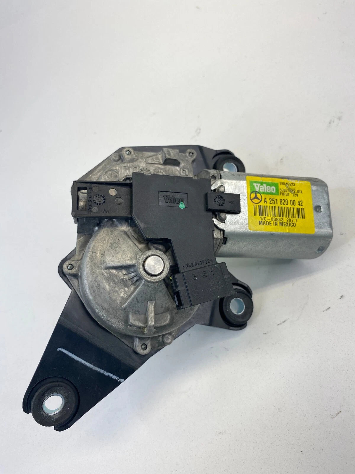 2006-2012 MERCEDES-BENZ R350 REAR GLASS WINDSHIELD WIPER MOTOR A2518200042 OEM