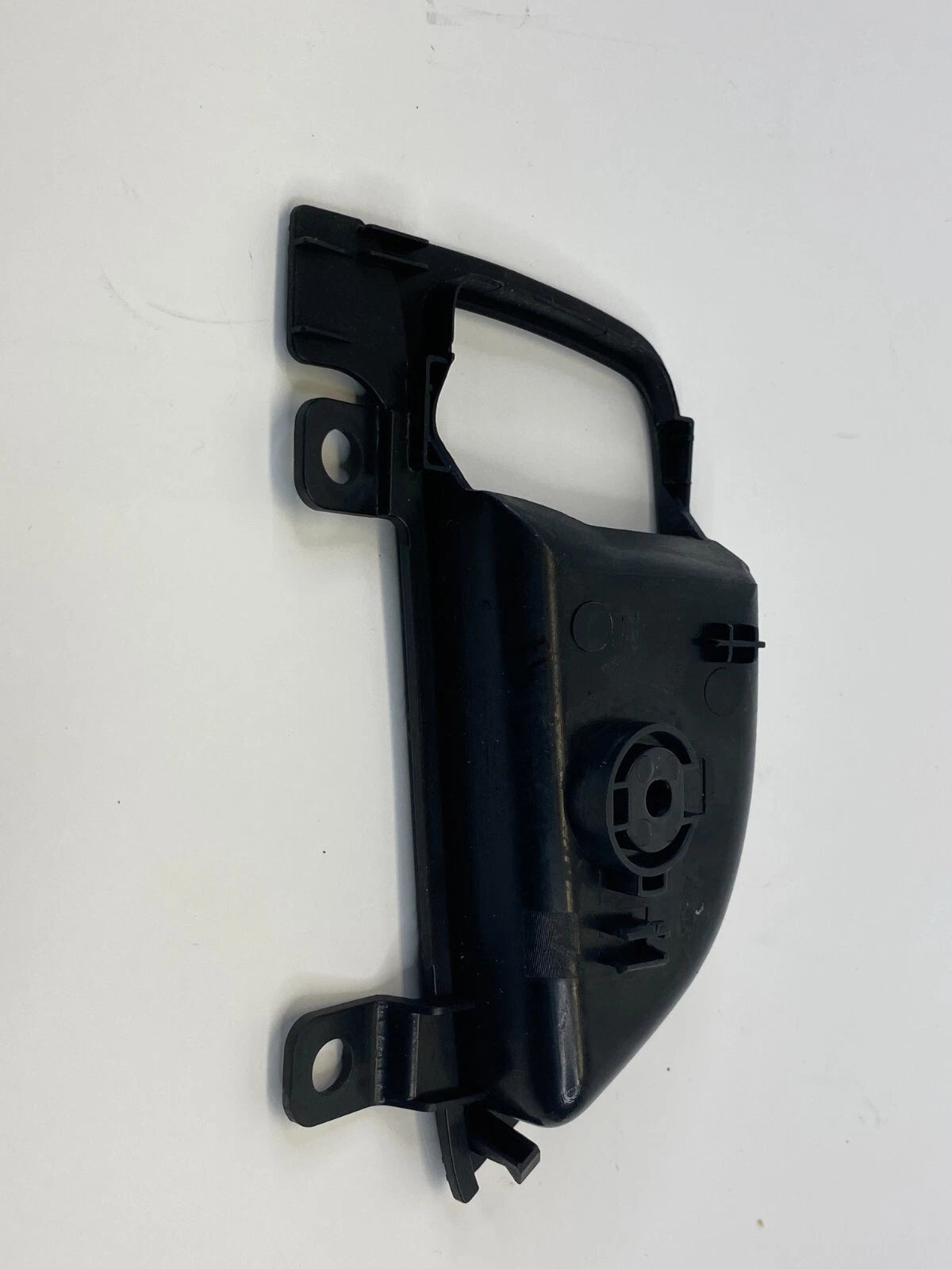 11-16 HYUNDAI ELANTRA FRONT LEFT DRIVER SIDE INNER DOOR HANDLE BEZEL 82611-MD000