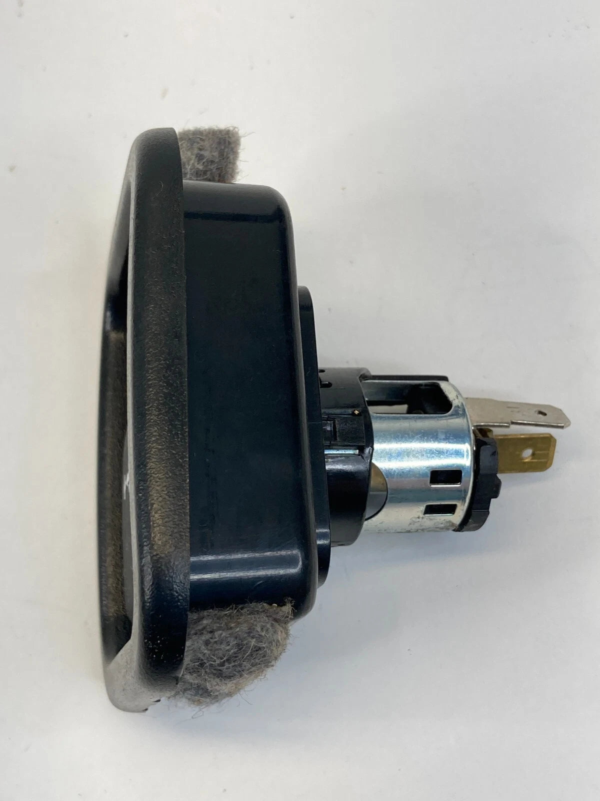 2004-2010 BMW E60 530I FRONT REAR 12V POWER OUTLET PLUG SOCKET 7040621 OEM