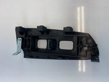 2010-2013 KIA FORTE FRONT RIGHT SIDE DOOR WINDOW SWITCH TRIM BEZEL 201006192 OEM