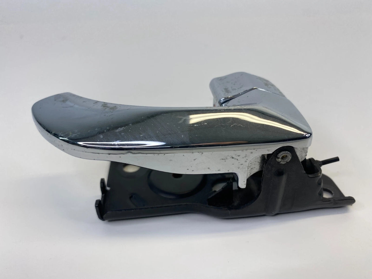 2002-2006 HYUNDAI SANTA FE FRONT RIGHT SIDE INTERIOR DOOR HANDLE ASSEMBLY