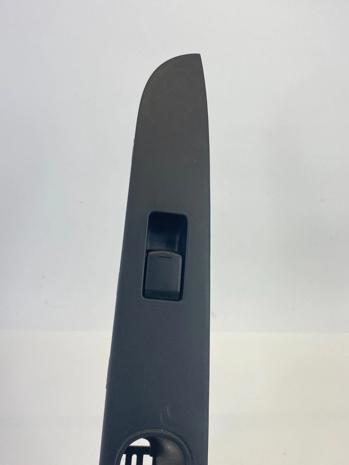 2007-2012 NISSAN SENTRA RR RIGHT DOOR SIDE WINDOW CONTROL SWITCH OEM 82960-ET000