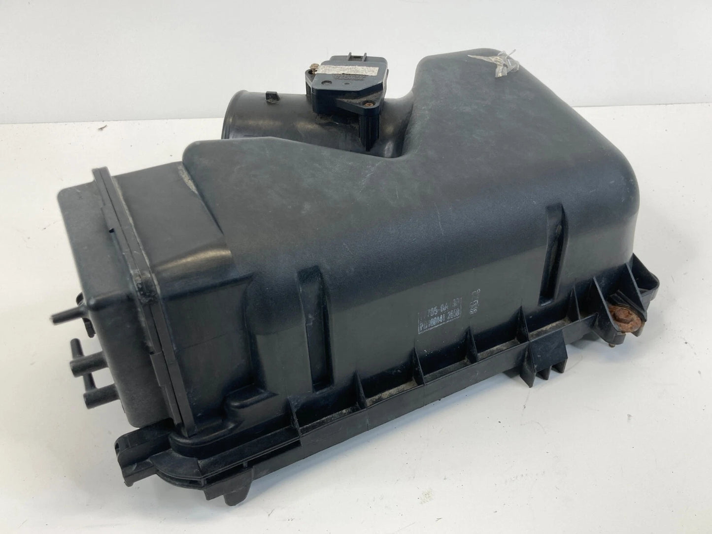 2005 2006 TOYOTA SIENNA 3.3L AIR CLEANER FILTER BOX UPPER COVER 17705-0A190 OEM