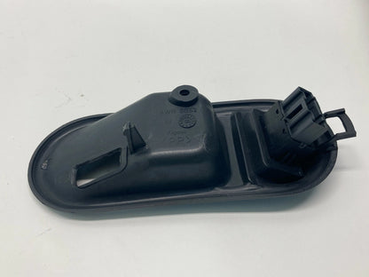 99-02 LAND ROVER DISCOVERY FRONT RH DOOR HANDLE BEZEL W/ WINDOW SWITCH AWR6052