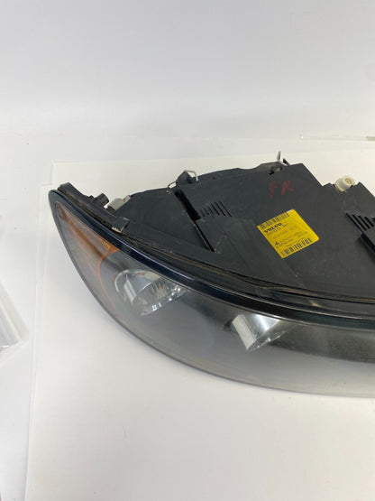 2003 2004 Volvo Front Right Passenger Headlight Headlamp Lamp Halogen 30678319