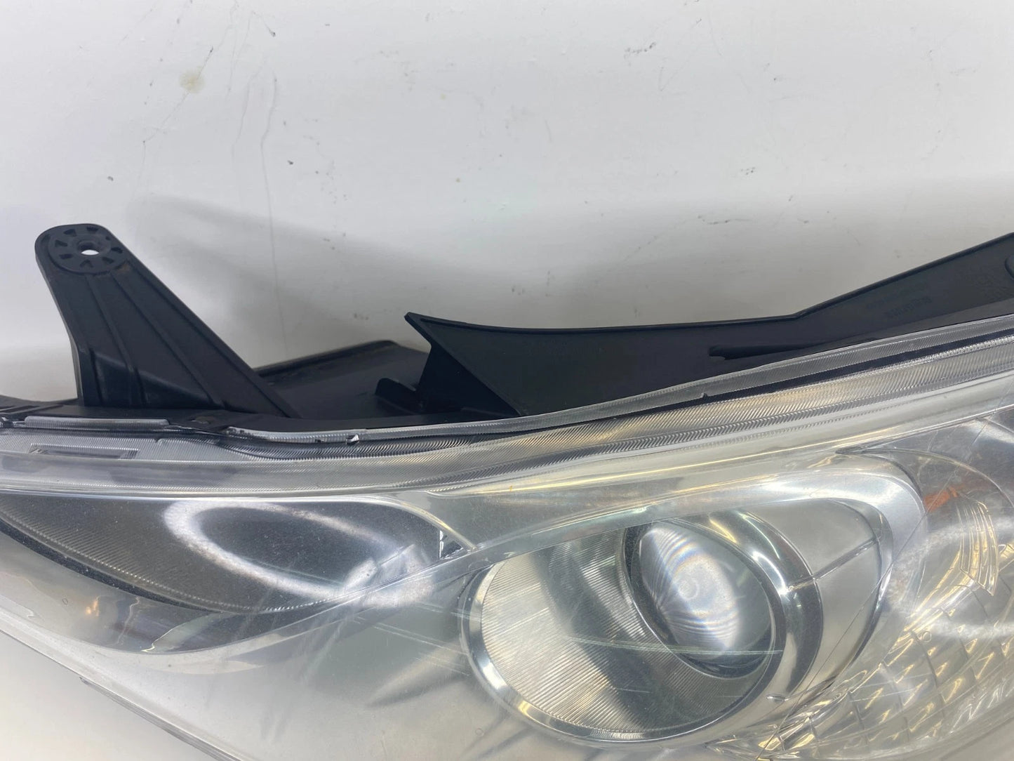 2011-2014 Hyundai Sonata Front Left Side Headlight Headlamp Halogen 92101-3Q