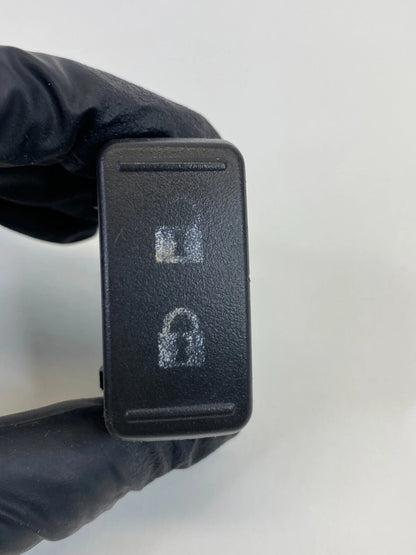 2007-2009 SUZUKI XL-7 FRONT LEFT DRIVER SIDE DOOR LOCK CONTROL SWITCH BUTTON OEM