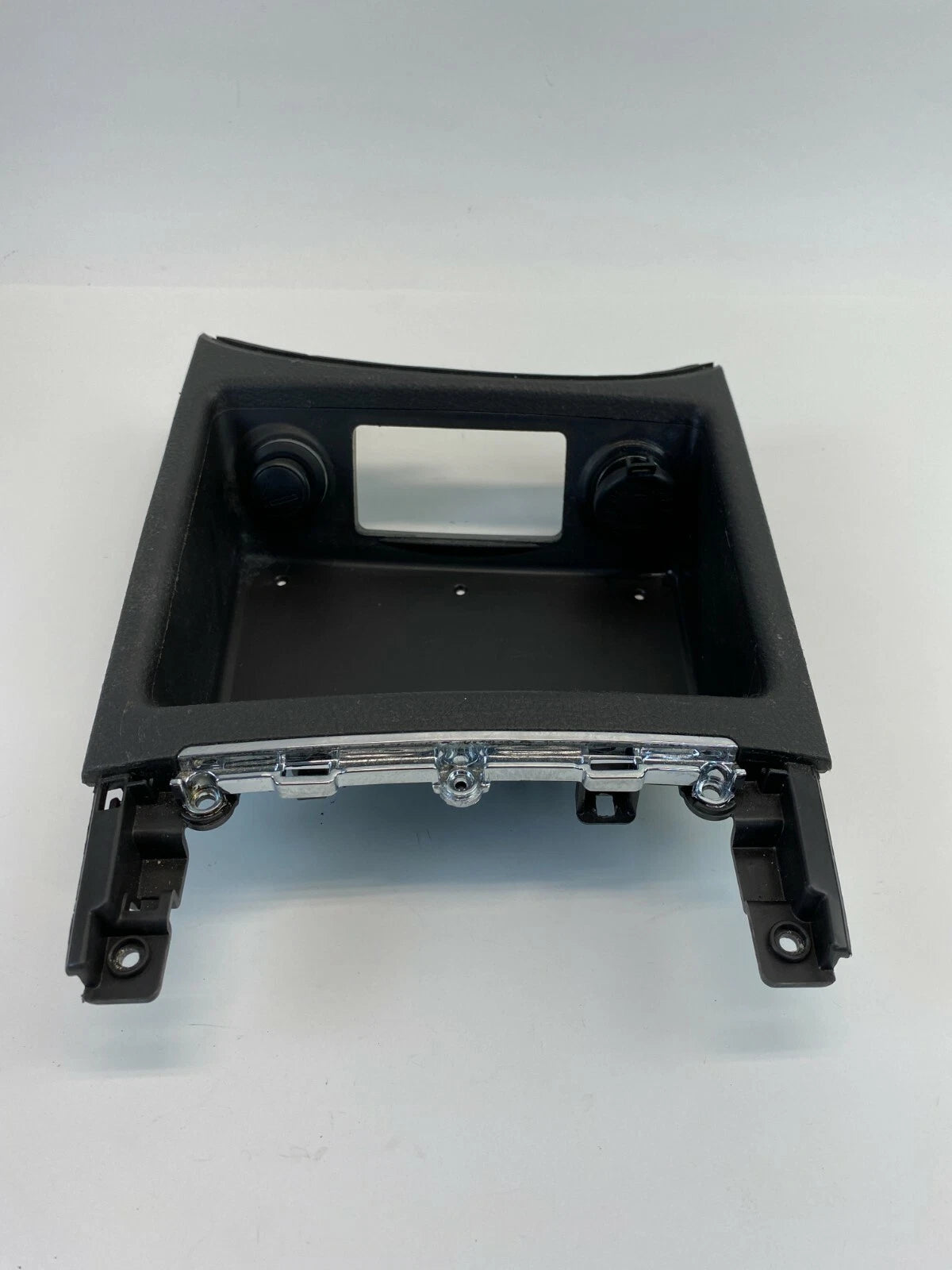 2010-2012 HYUNDAI SANTA FE CONSOLE POWER OUTLET COVER TRIM BEZEL 84691-2B002 OEM