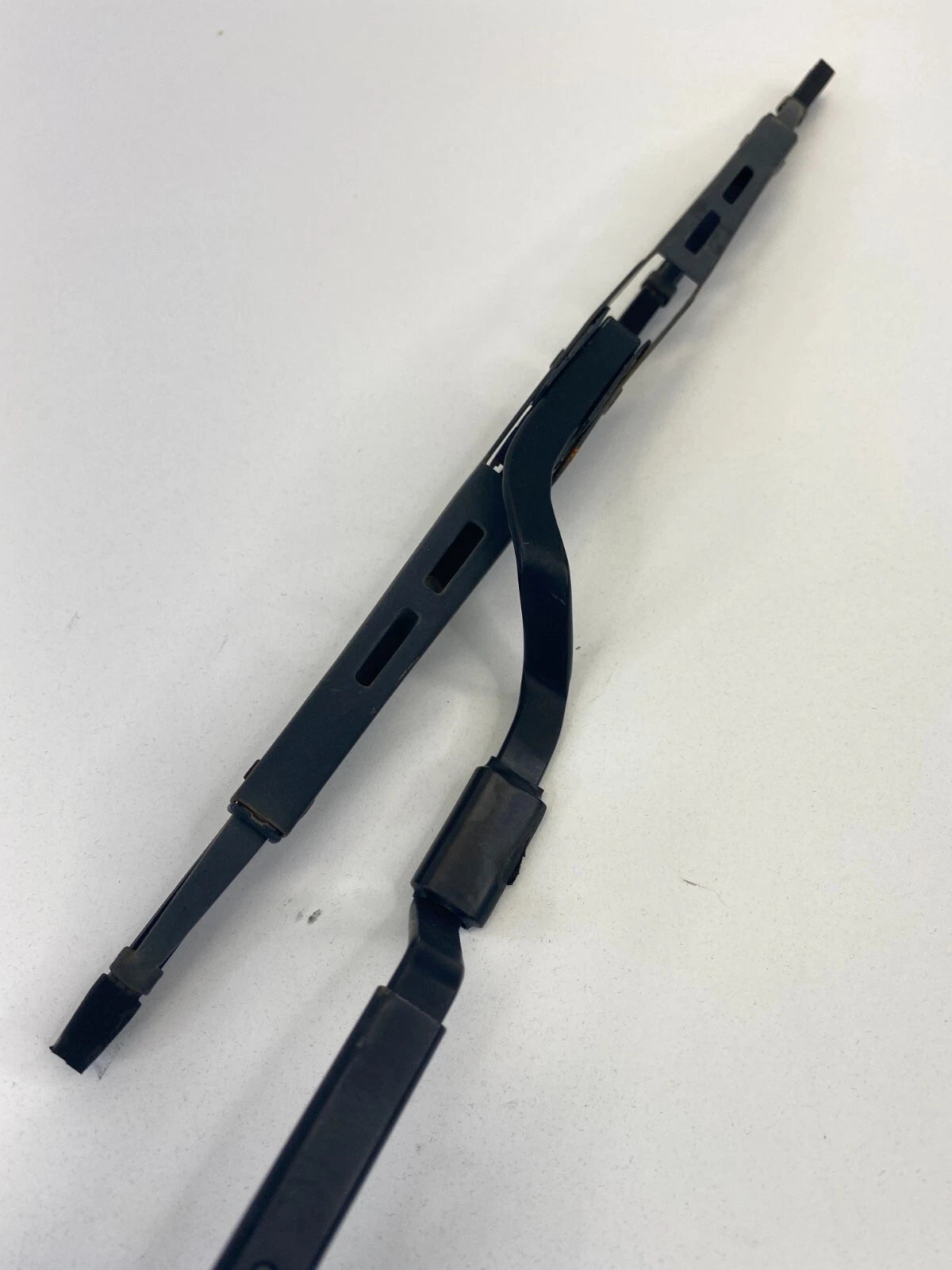 2001 2002 2003 INFINITI QX4 REAR TAILGATE WINDSHIELD WIPER ARM & WIPER SHADE