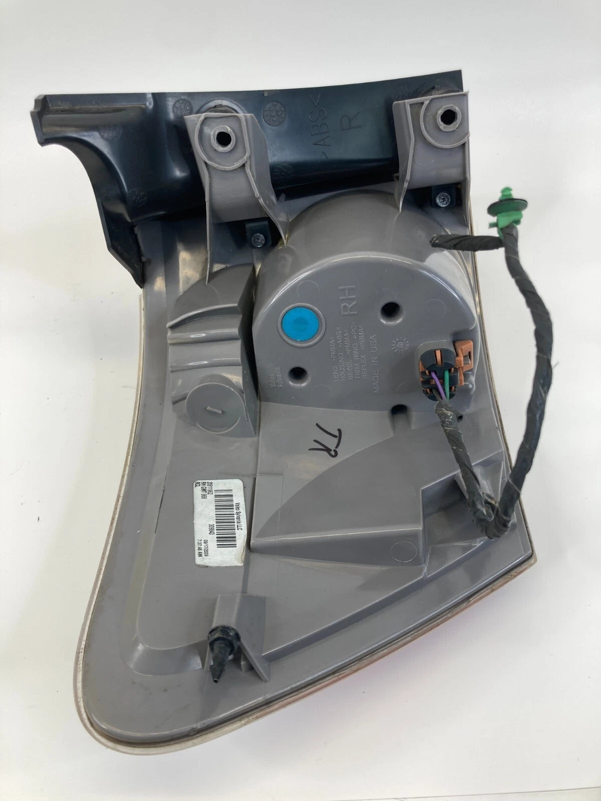 2007-2012 GMC ACADIA RIGHT SIDE TAIL LIGHT EXTERIOR TAILLIGHT LAMP 20811962 OEM