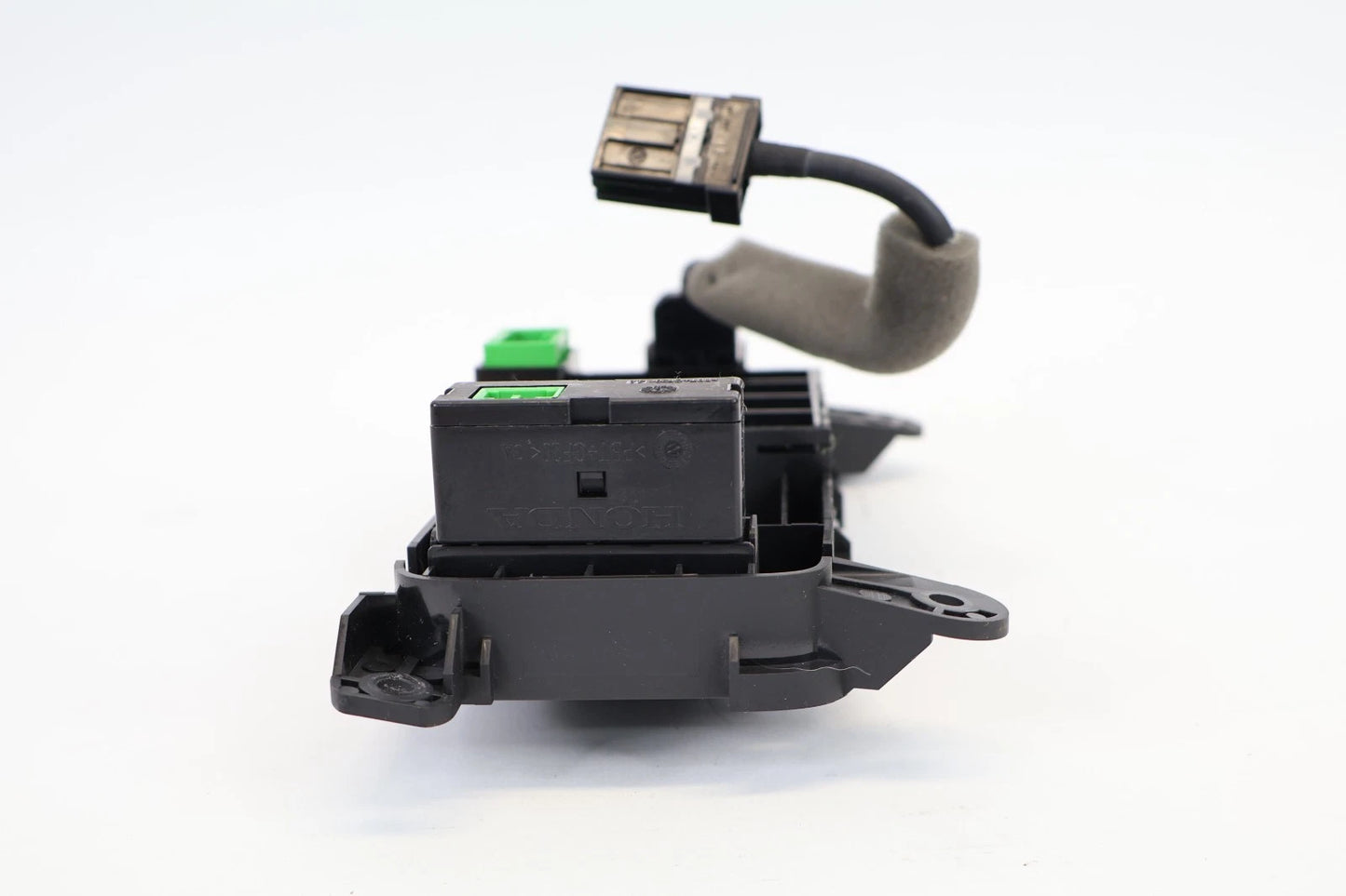 16-18 HONDA PILOT REAR CENTER CONSOLE AUX USB POWER OUTLET MEDIA PORT W HDMI OEM