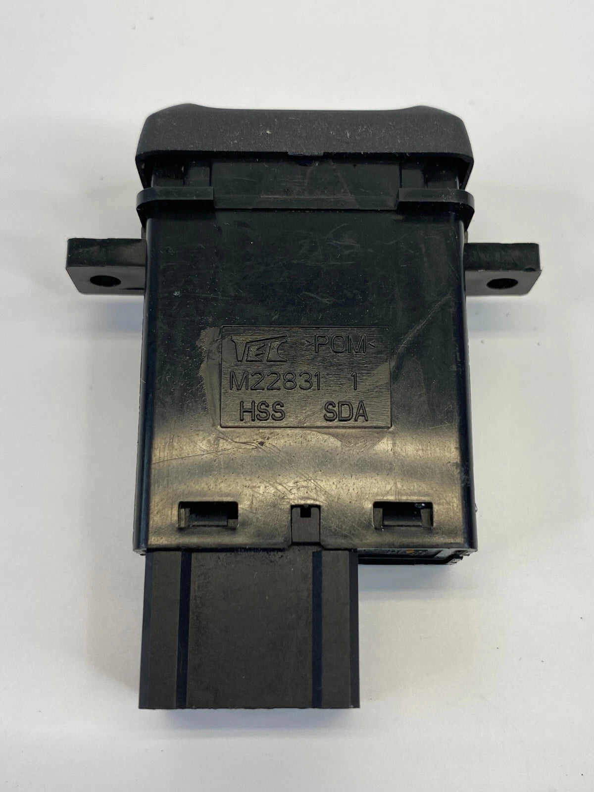 03-07 HONDA ACCORD SEDAN CENTER CONSOLE HEATED SEAT SWITCH BUTTON M22831 OEM