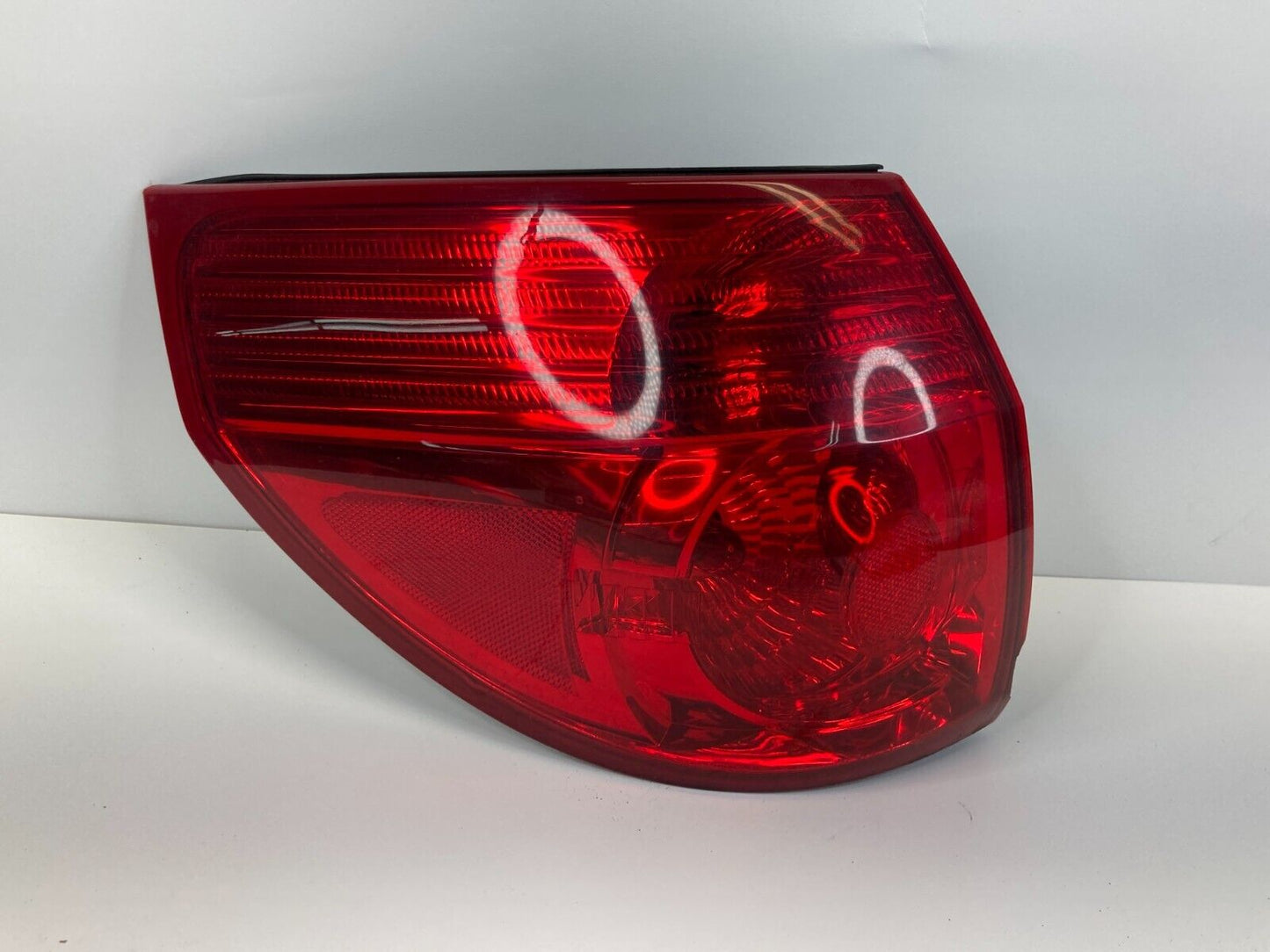 06-10 Toyota Sienna Left Driver Side Tail Light Lamp Taillight Quarter Mounted