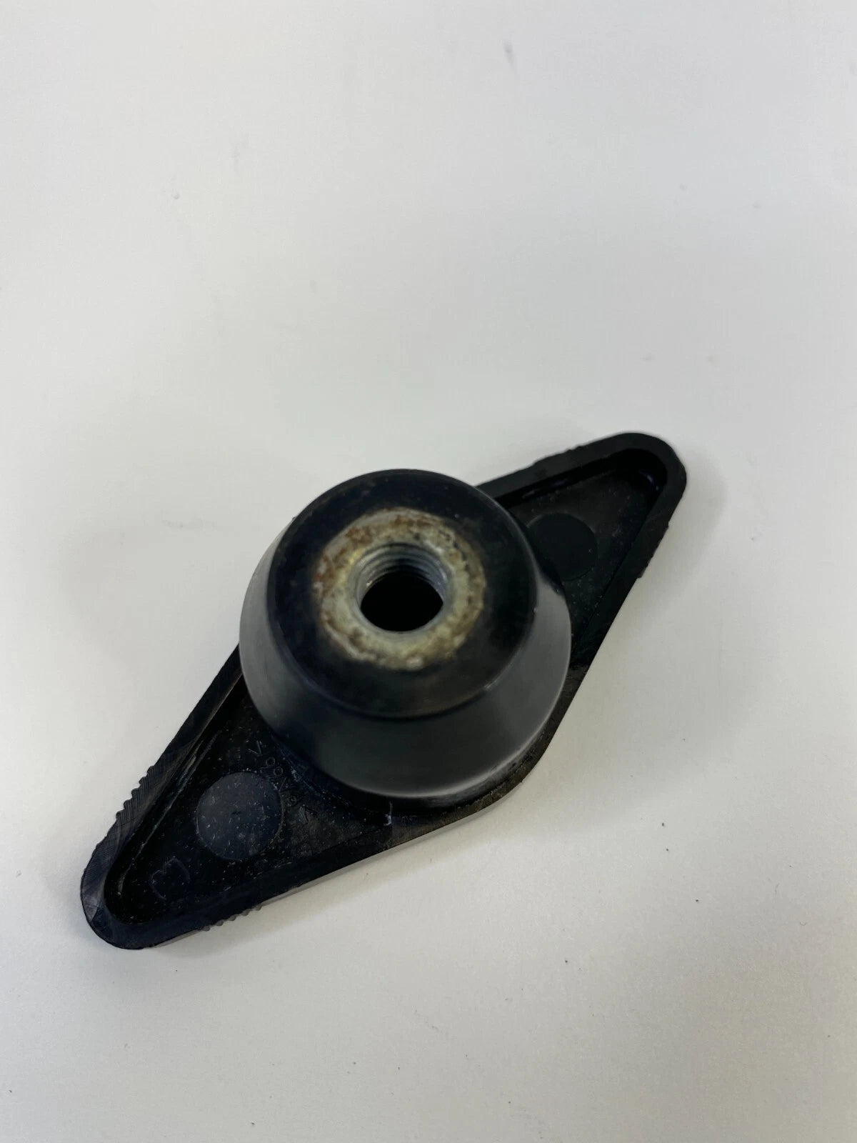 2003-2006 FORD EXPEDITION SPARE TIRE HOLD DOWN RETAINER WING NUT OEM