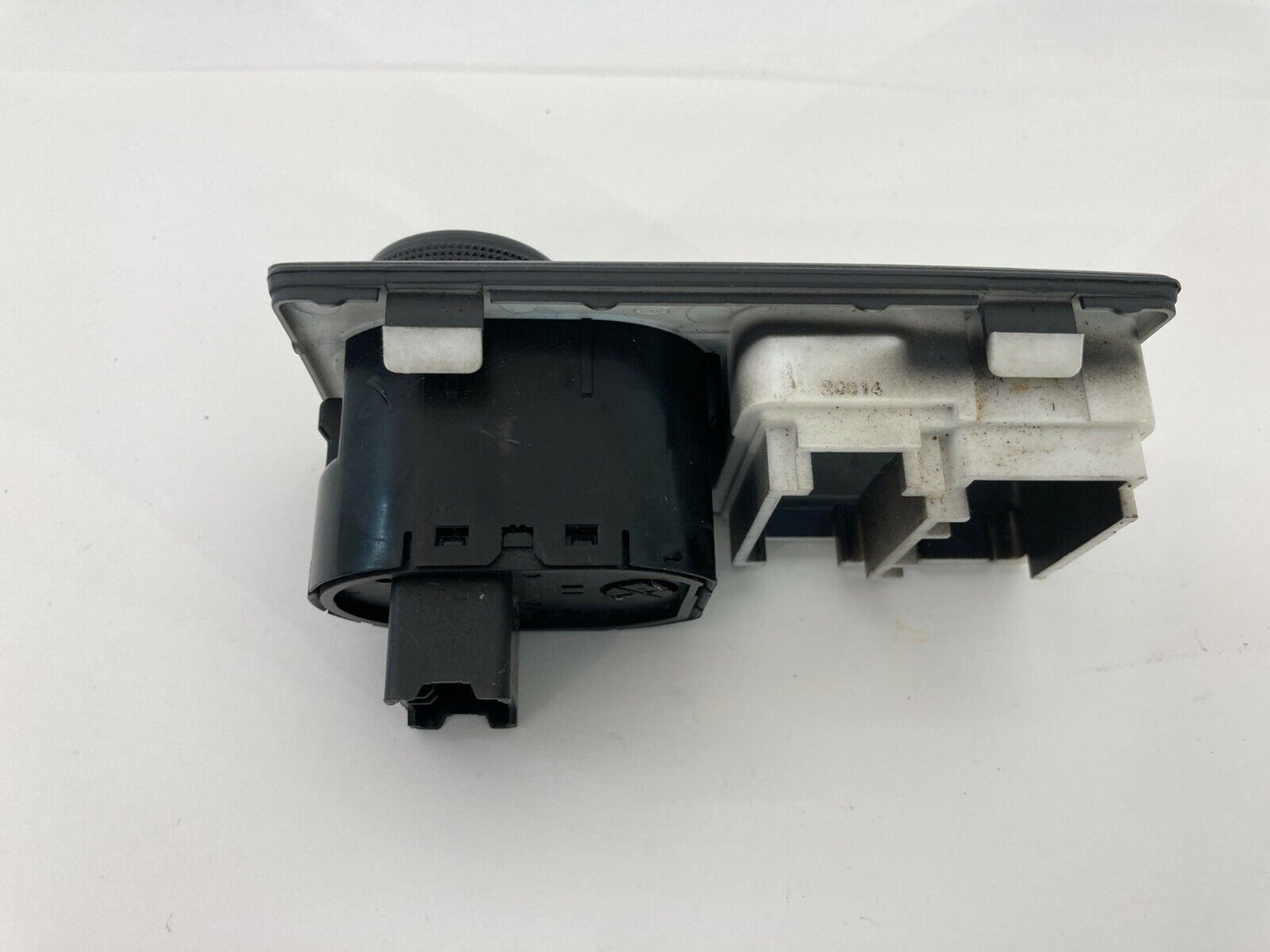 2003 2004 2005 2006 Kia Sorento ON SNOW OFF Control Switch 93260-3E000 OEM