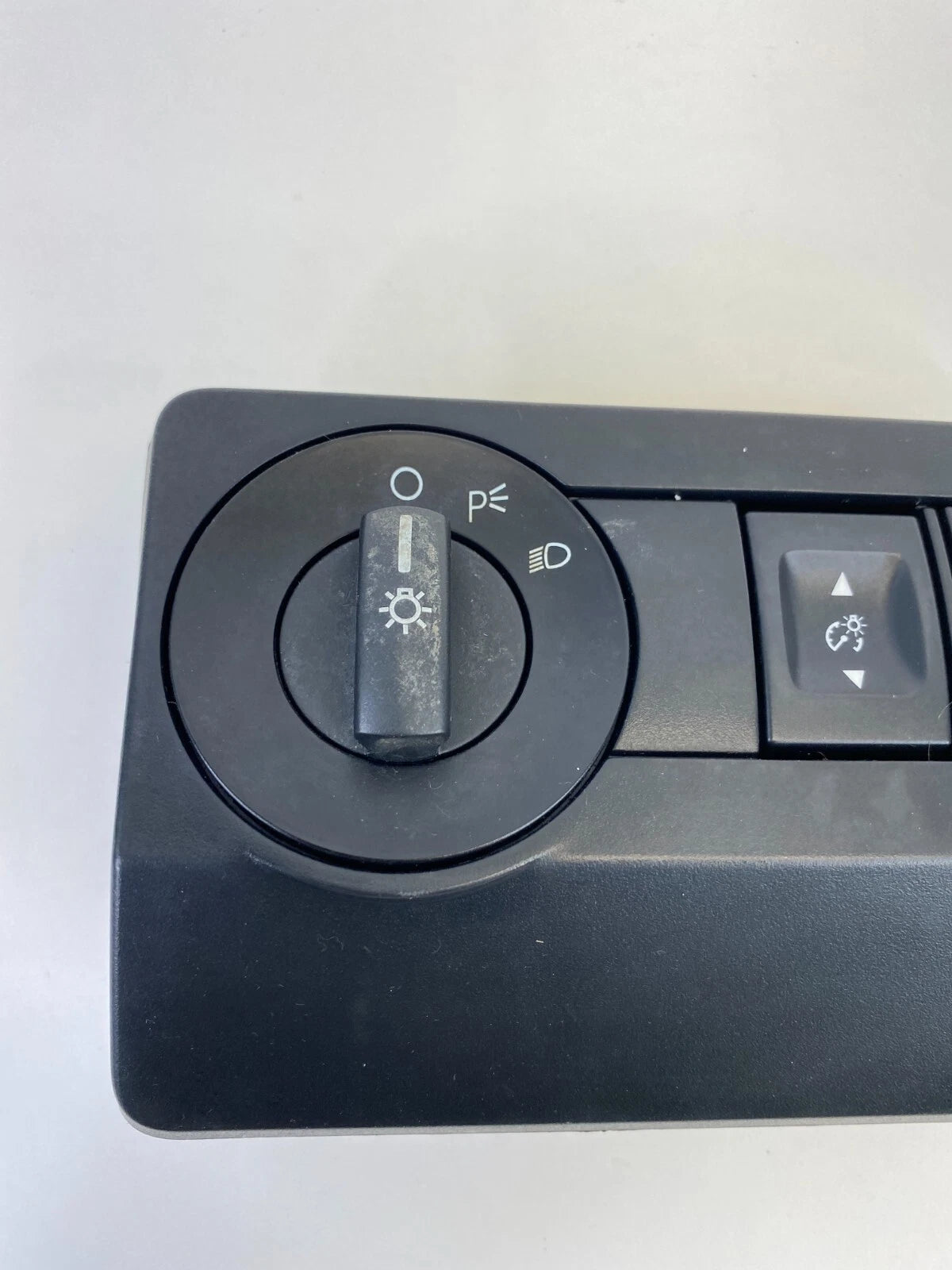 2010-2012 FORD FUSION HEADLIGHT DIMMER TRUNK RELEASE SWITCH ASSEMBLY OEM