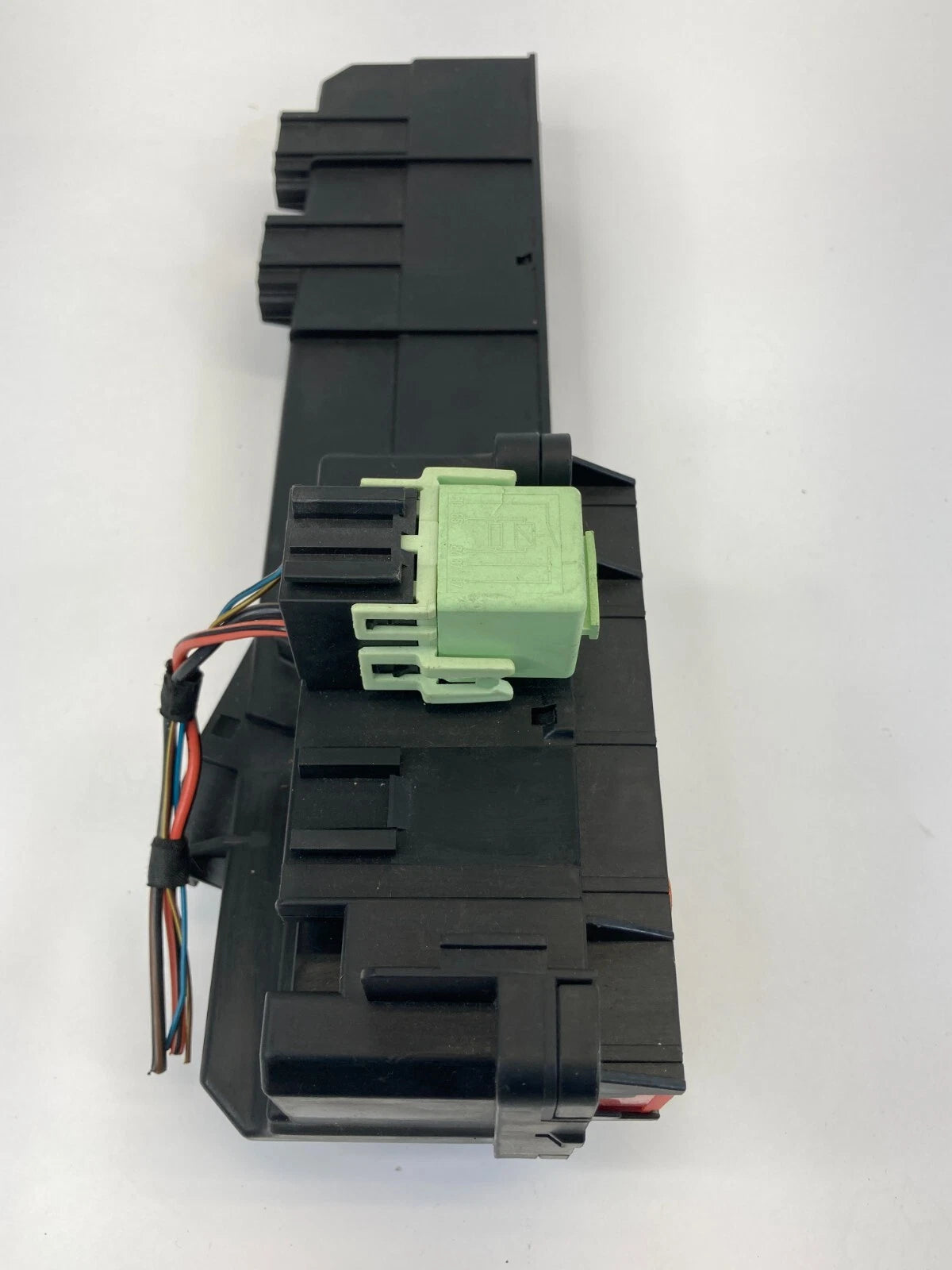 2004-2007 BMW 530I 3.0L FUSE BOX RELAY JUNCTION UNDER DASH 6114695733001 OEM