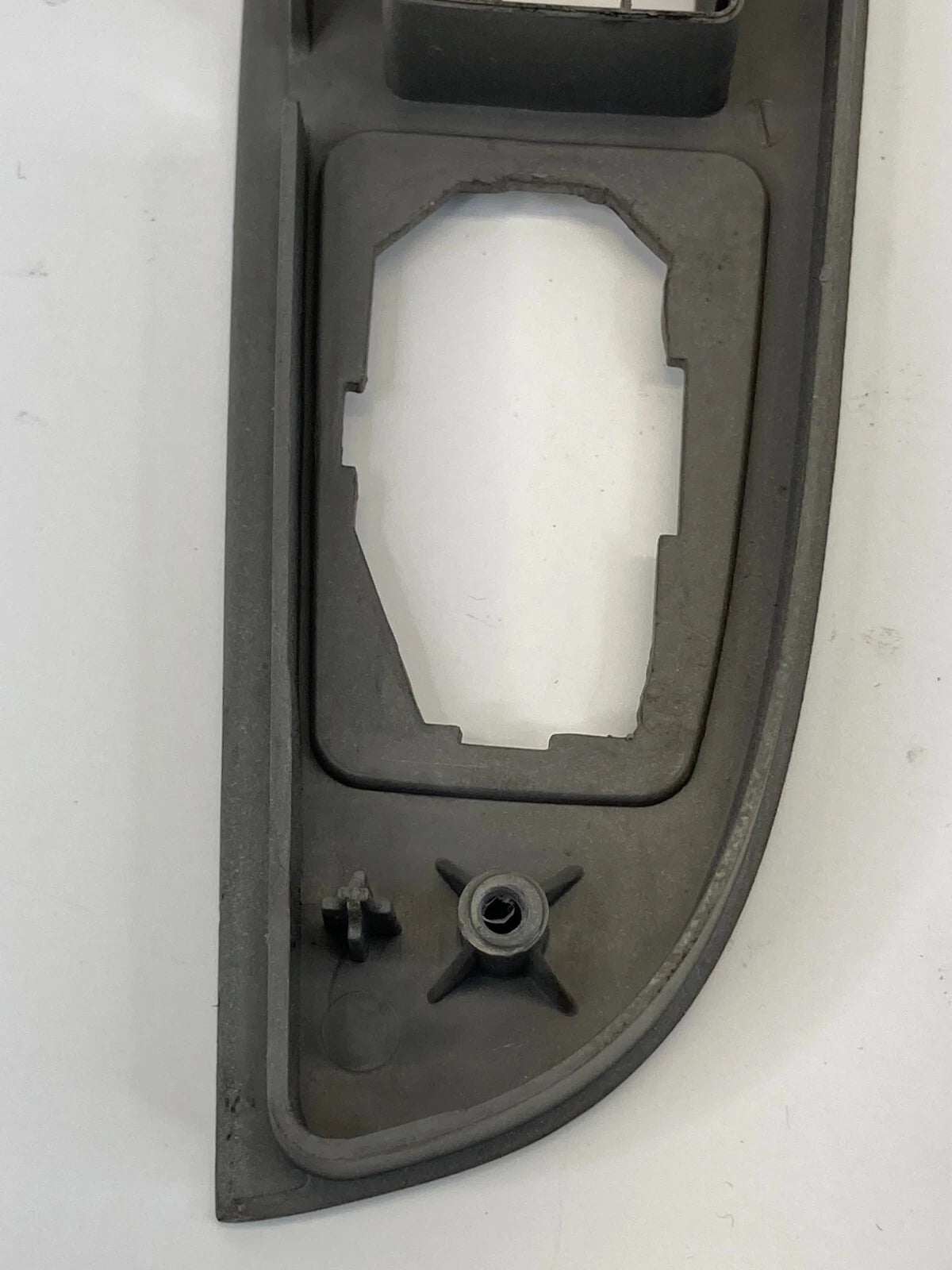 03-06 LINCOLN NAVIGATOR FRONT LEFT SIDE DOOR MASTER WINDOW SWITCH COVER BEZEL