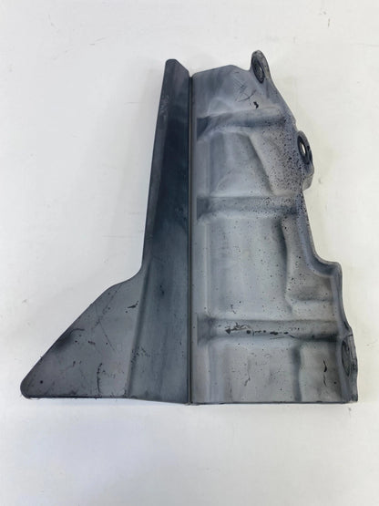 06-08 HONDA RIDGELINE FRONT RIGHT AIR DEFLECTOR GUIDE BRACKET PLATE 71104-SJC