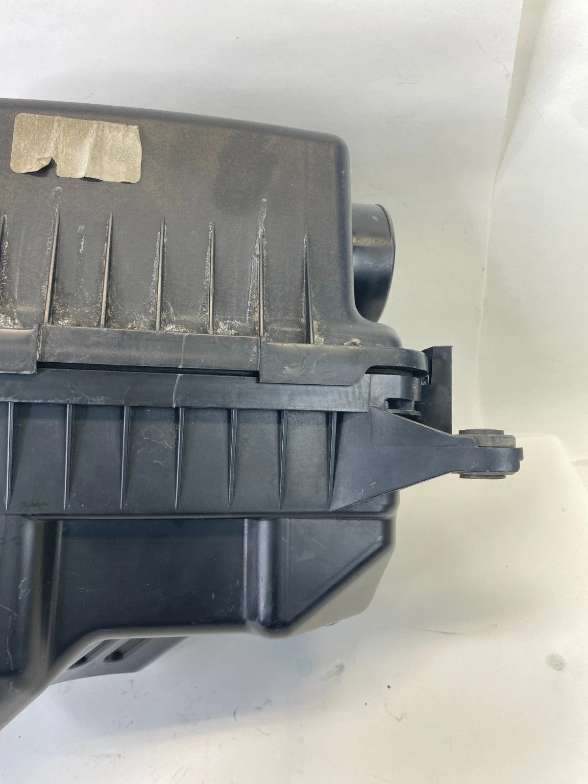 11-16 HYUNDAI ELANTRA 1.8L AIR INTAKE CLEANER BOX HOUSING ASSY 281103X300 OEM
