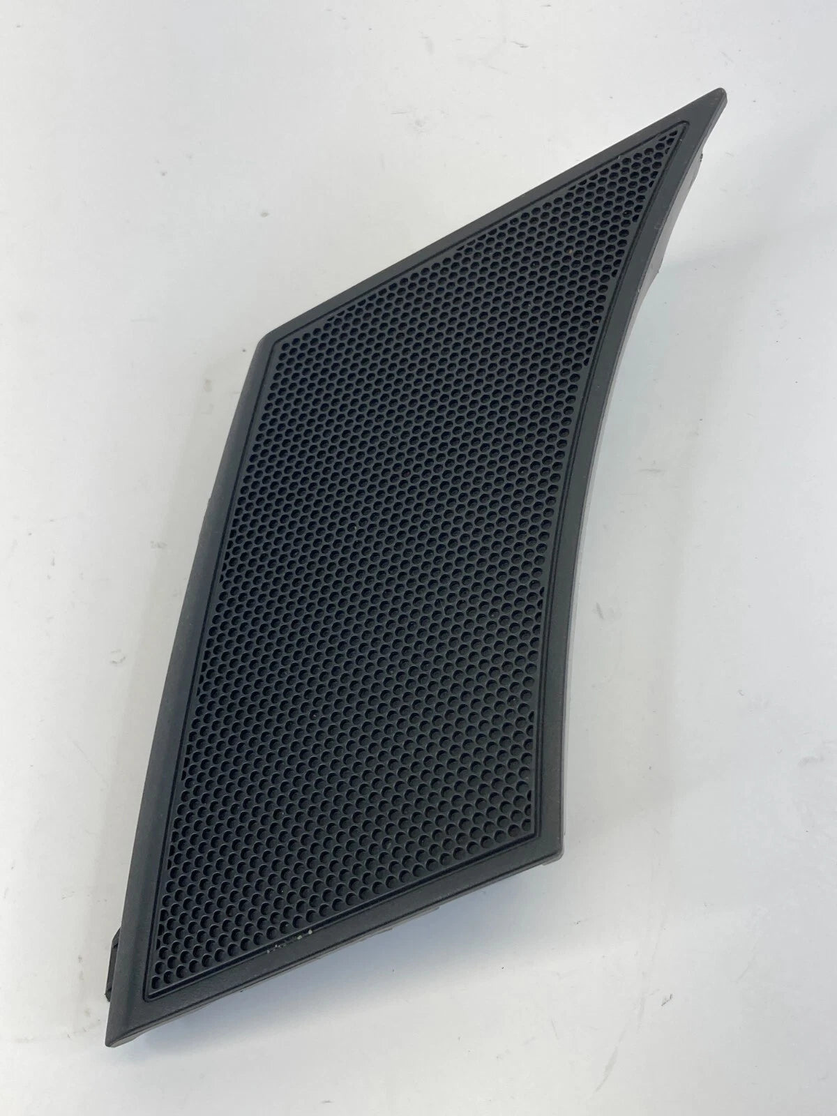 2008 09 2010 NISSAN ROGUE DASH RIGHT PASSENGER SPEAKER COVER GRILLE 28176-JM00A