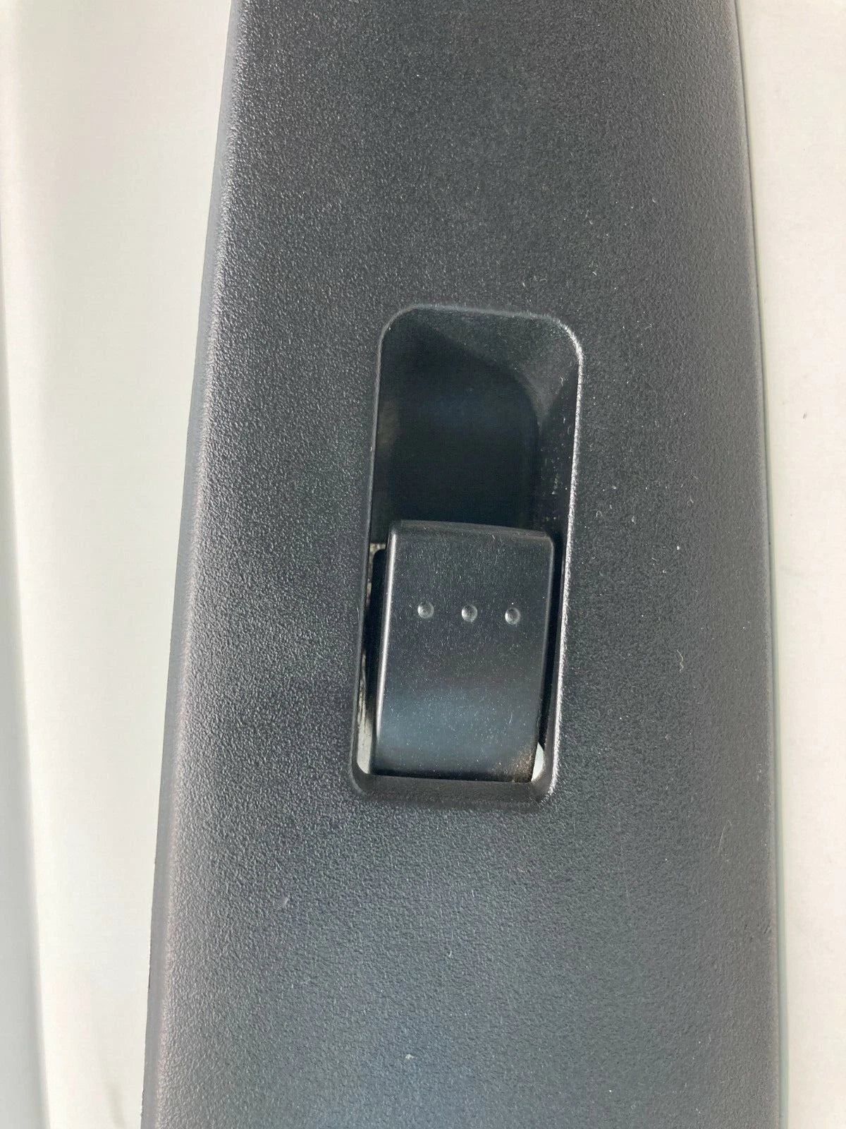 2004-2009 MAZDA 3 MAZDA3 FRONT RIGHT SIDE DOOR POWER WINDOW SWITCH B32H66370 OEM