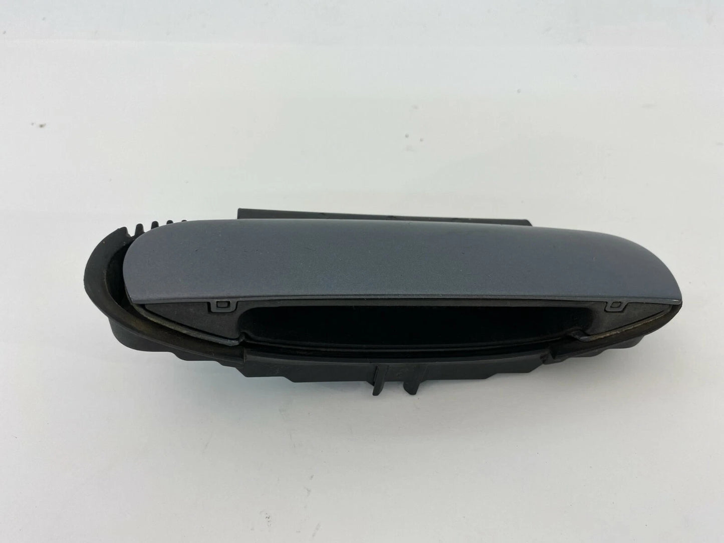 1998-2004 AUDI A6 FRONT RIGHT PASSENGER OUTER EXTERIOR DOOR HANDLE ASSEMBLY OEM