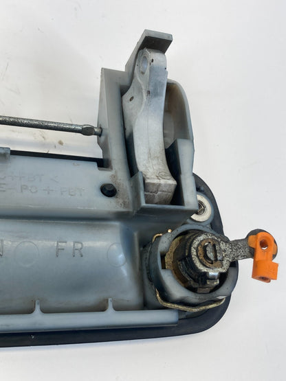 98 99 00 01 02 Toyota 4Runner Front Right Passenger Side Exterior Door Handle