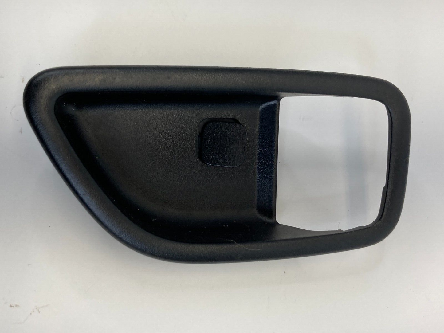 2006-2008 Hyundai Sonata Rear Right Side Interior Door Handle Trim Cover OEM