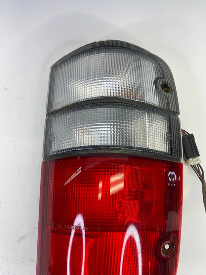 2000-2002 ISUZU TROOPER REAR RIGHT PASSENGER SIDE TAIL LIGHT LAMP ASSEMBLY OEM