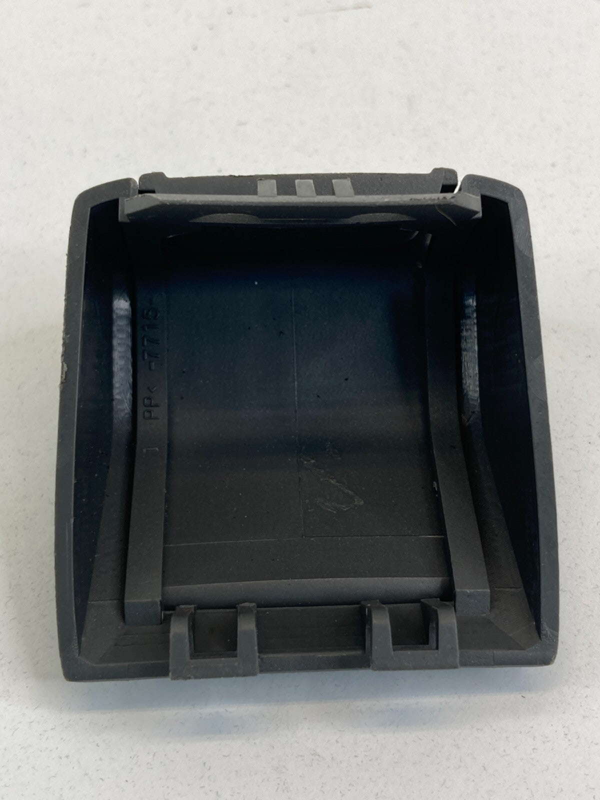 01 02 03 04 Volvo S60 Rear Seat Child Restraint Anchor Plate Cover Trim OEM