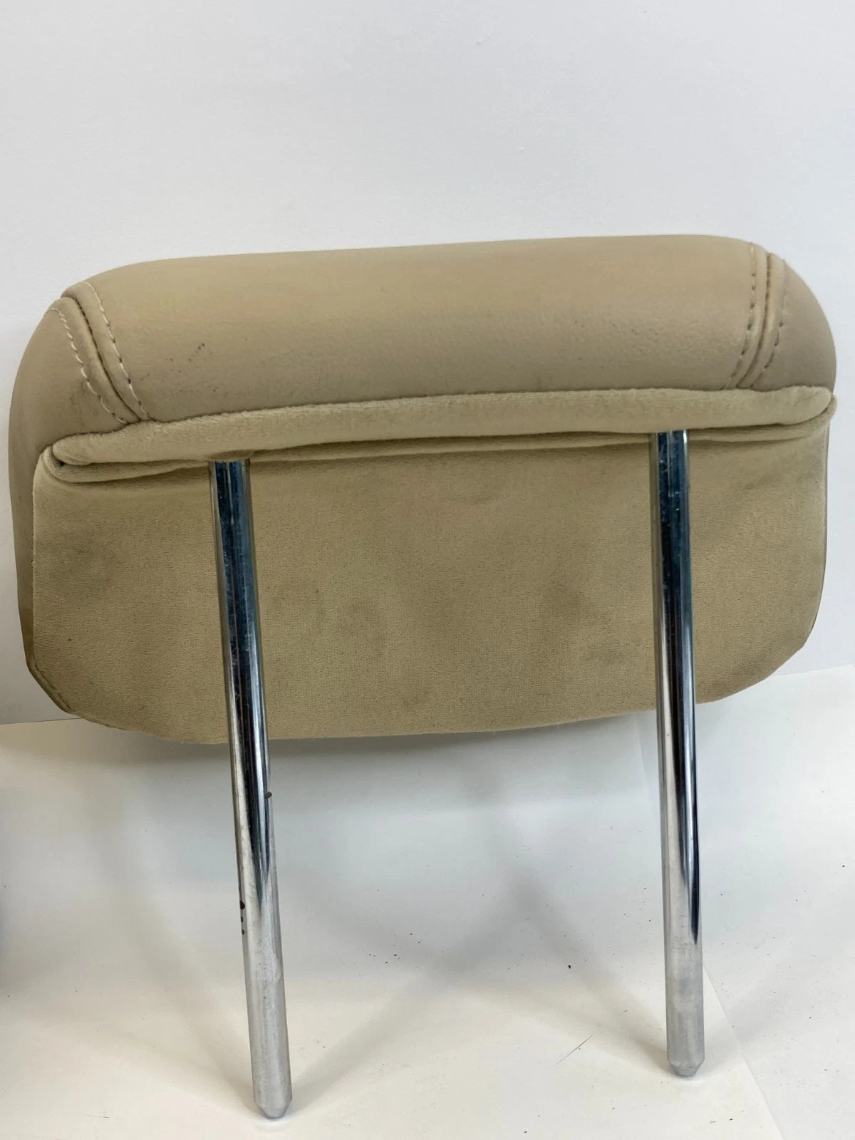 09 10 HYUNDAI SONATA REAR LEFT & RIGHT MIDDLE SEAT HEADREST HEAD REST SET OEM