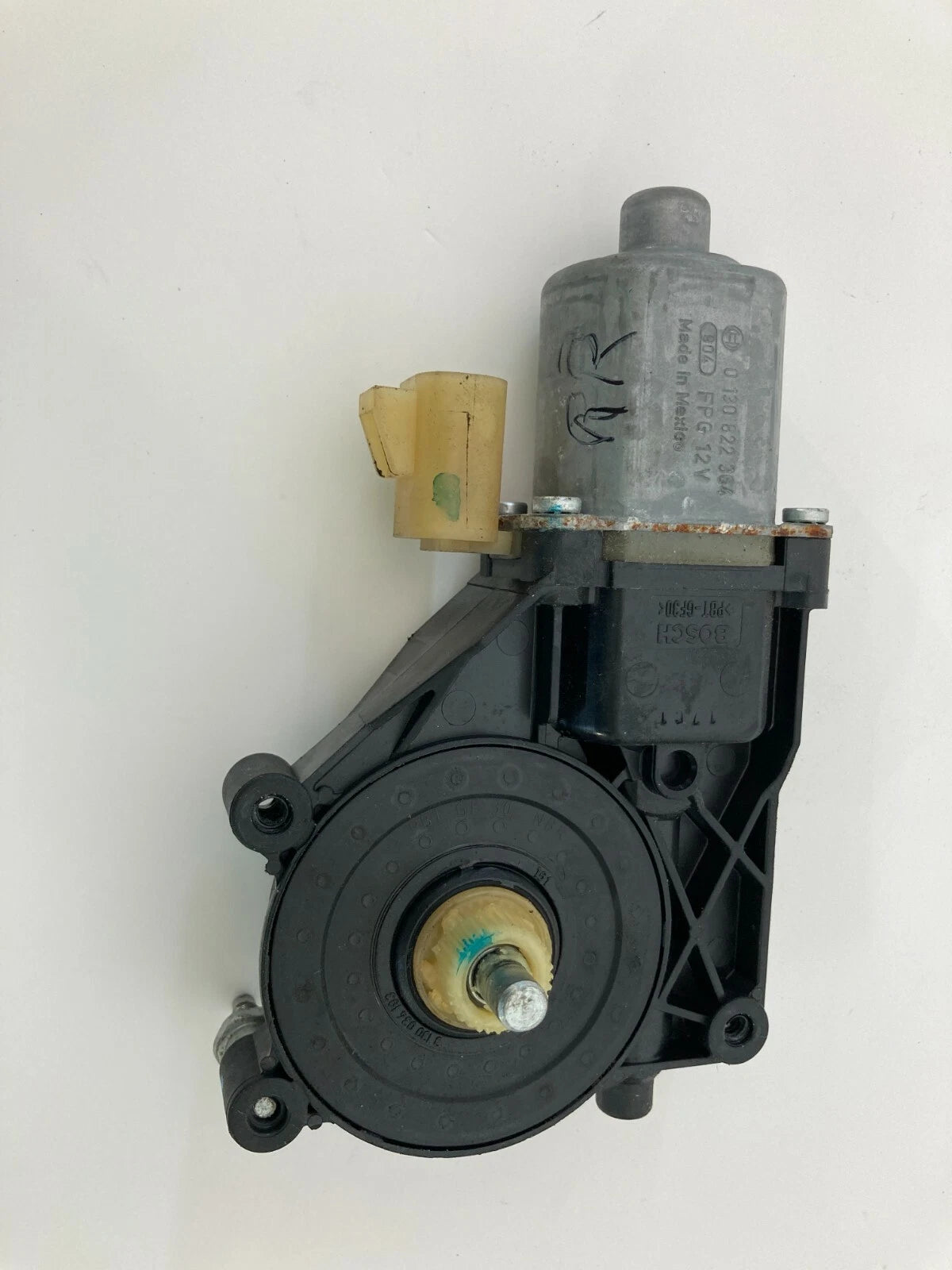 2009-2017 CHEVROLET TRAVERSE REAR RIGHT SIDE DOOR WINDOW MOTOR 0130822364 OEM
