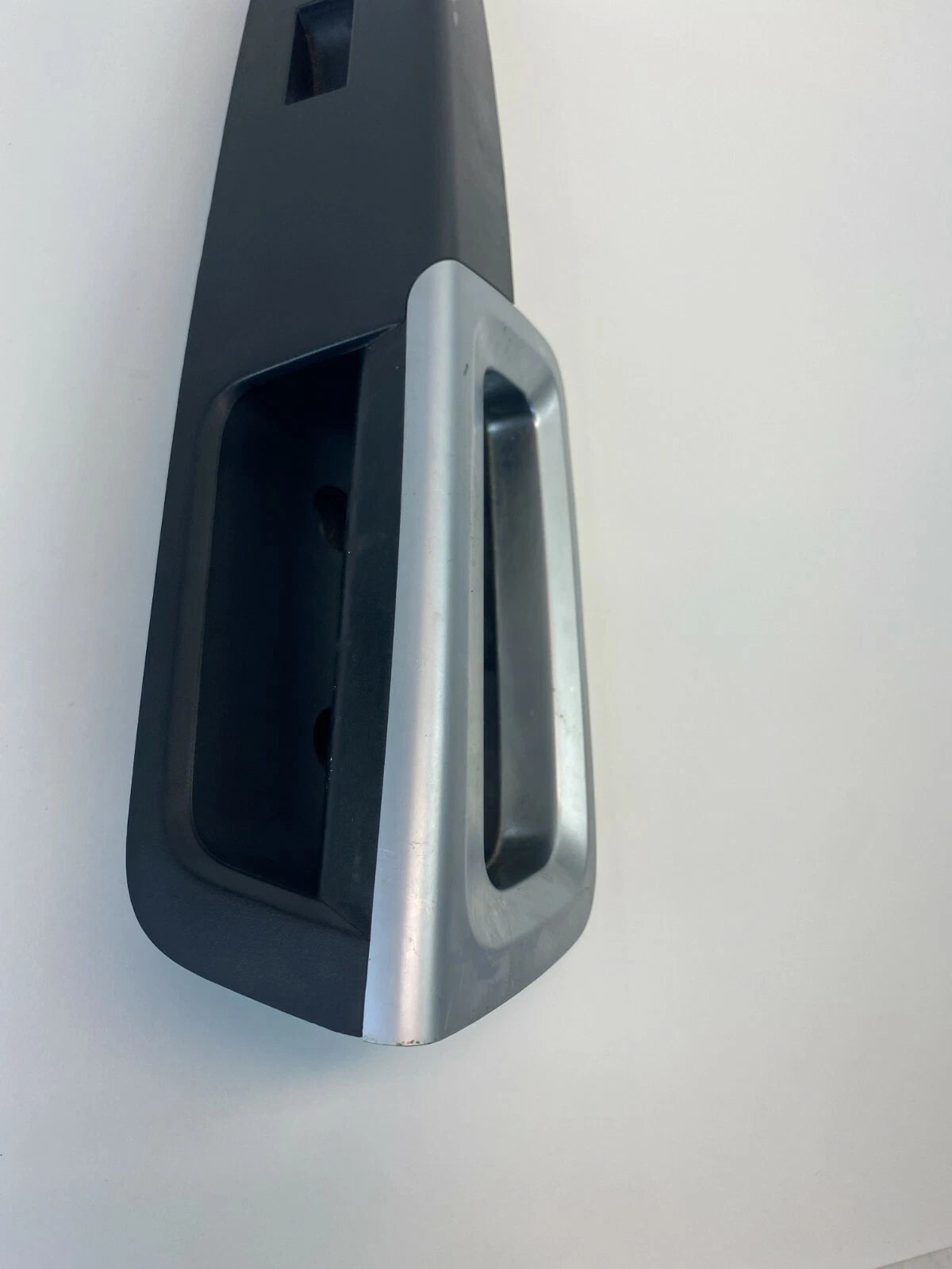 08-10 SATURN VUE REAR LEFT WINDOW SWITCH COVER BEZEL TRIM 201004046 OEM