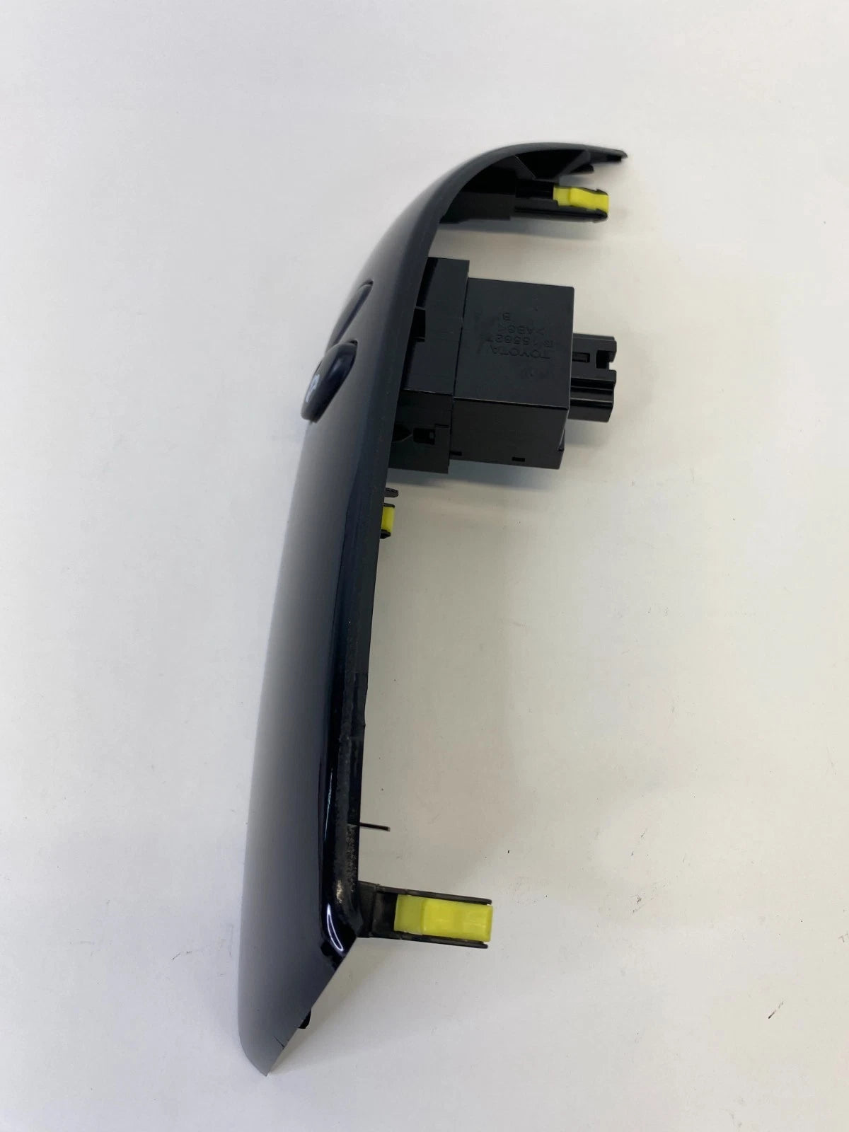 04 05 TOYOTA SIENNA DASH RIGHT RADIO PANEL W/TRIM BEZEL SWITCH 55413-AE010 OEM