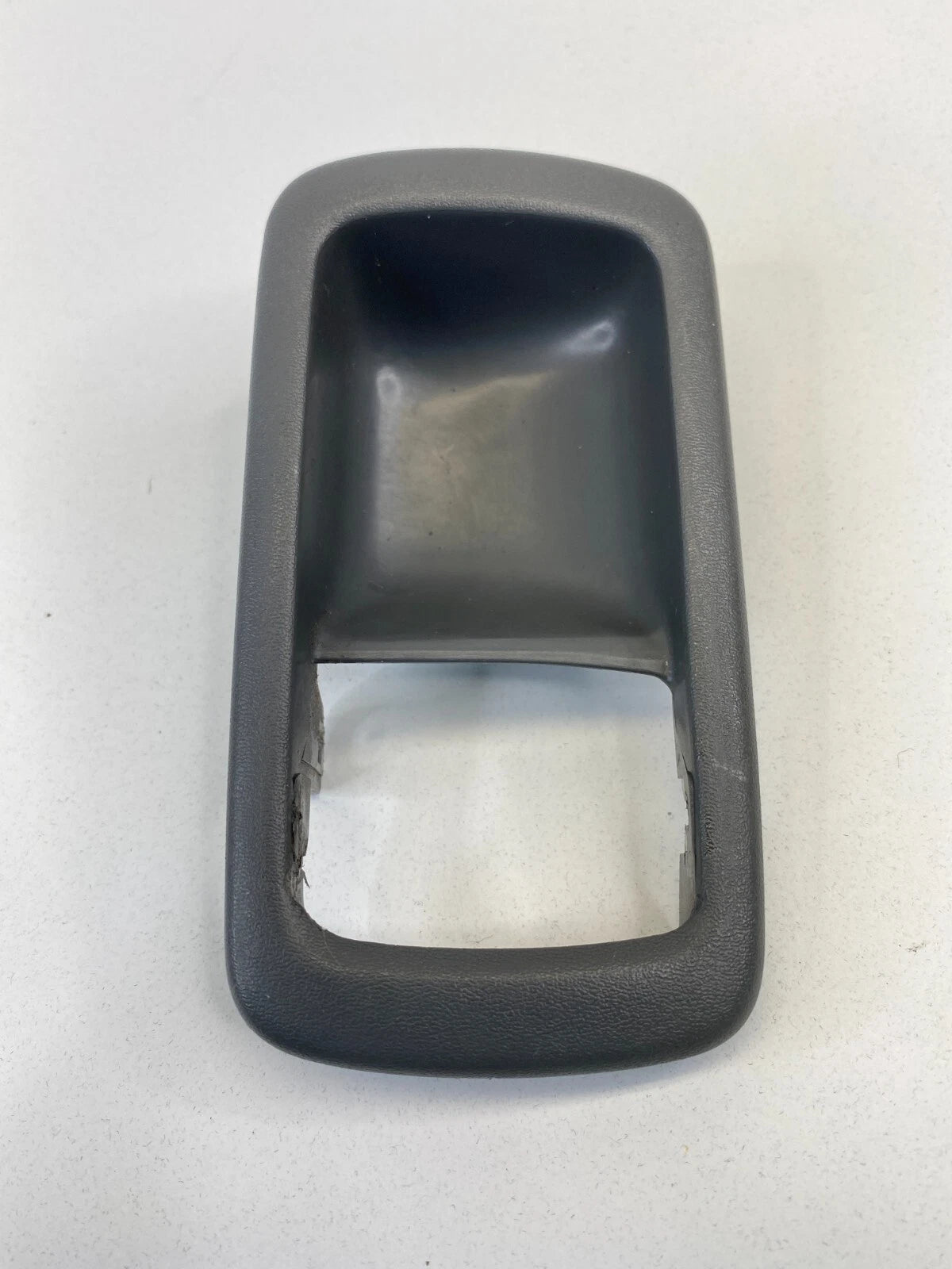 1992-1996 TOYOTA CAMRY FRONT RIGHT PASSENGER SIDE INNER DOOR HANDLE BEZEL TRIM