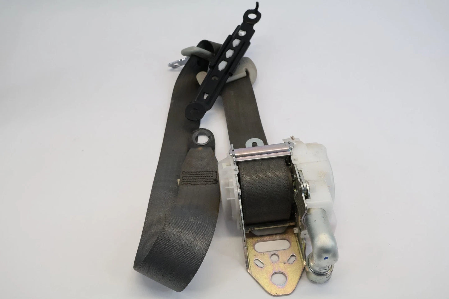 2010 11 12 2013 TOYOTA PRIUS FRONT RIGHT SEAT BELT RETRACTOR ASSY 7S1030-P