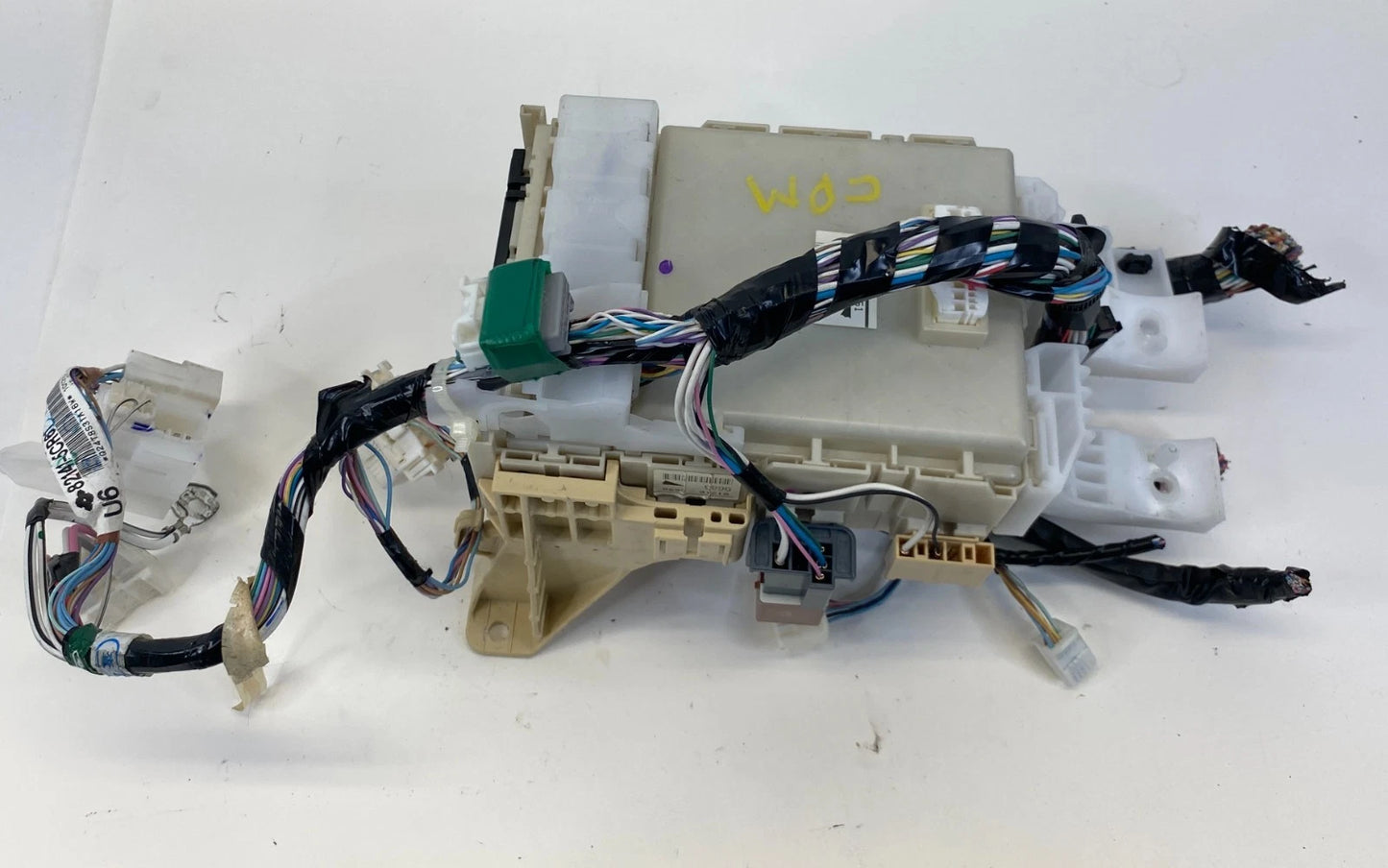 2009-2011 TOYOTA YARIS INTERIOR FUSE BOX JUNCTION BLOCK 82730-52C90 OEM