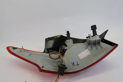 15-18 FORD FOCUS SEDAN REAR RIGHT OUTER TAILLIGHT TAIL LAMP UNIT F1EB13404F OEM